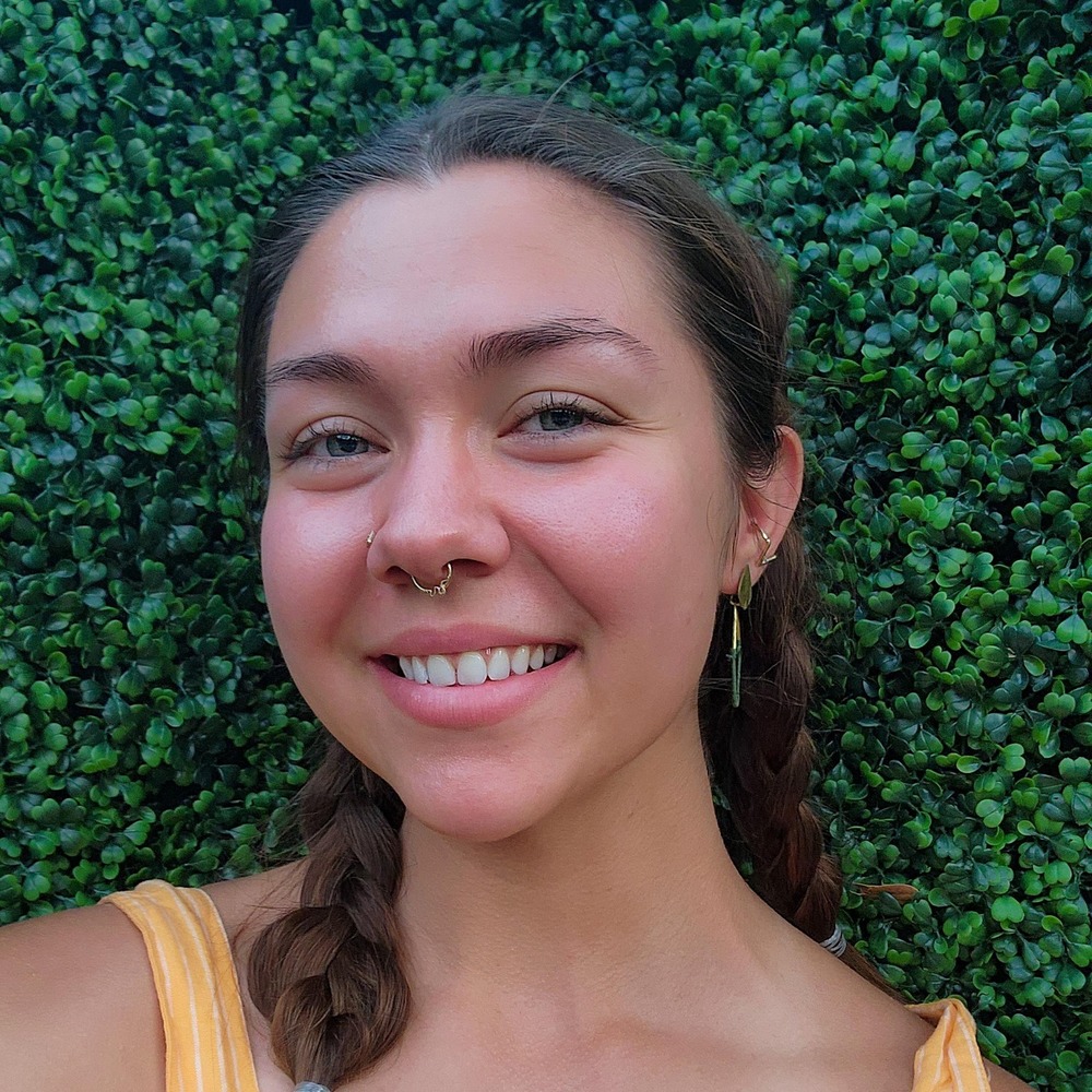 Meet your Posher, Chloe